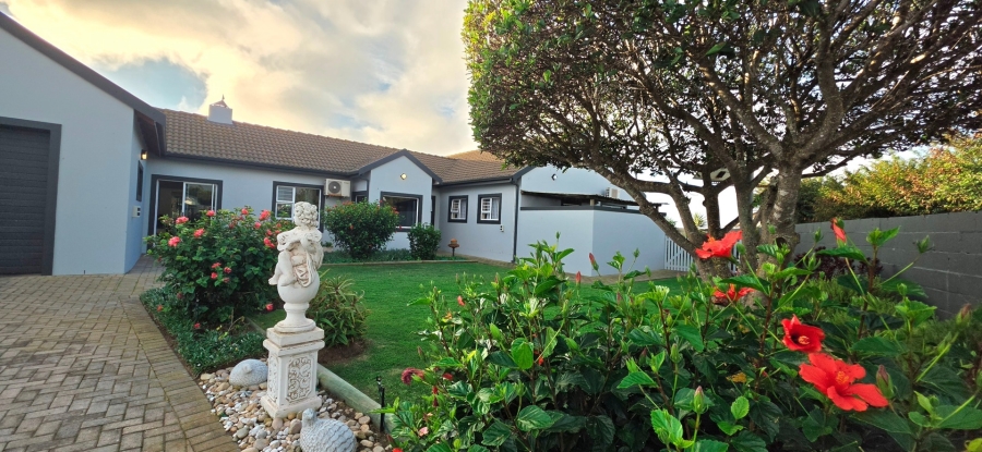 4 Bedroom Property for Sale in Country Club Western Cape